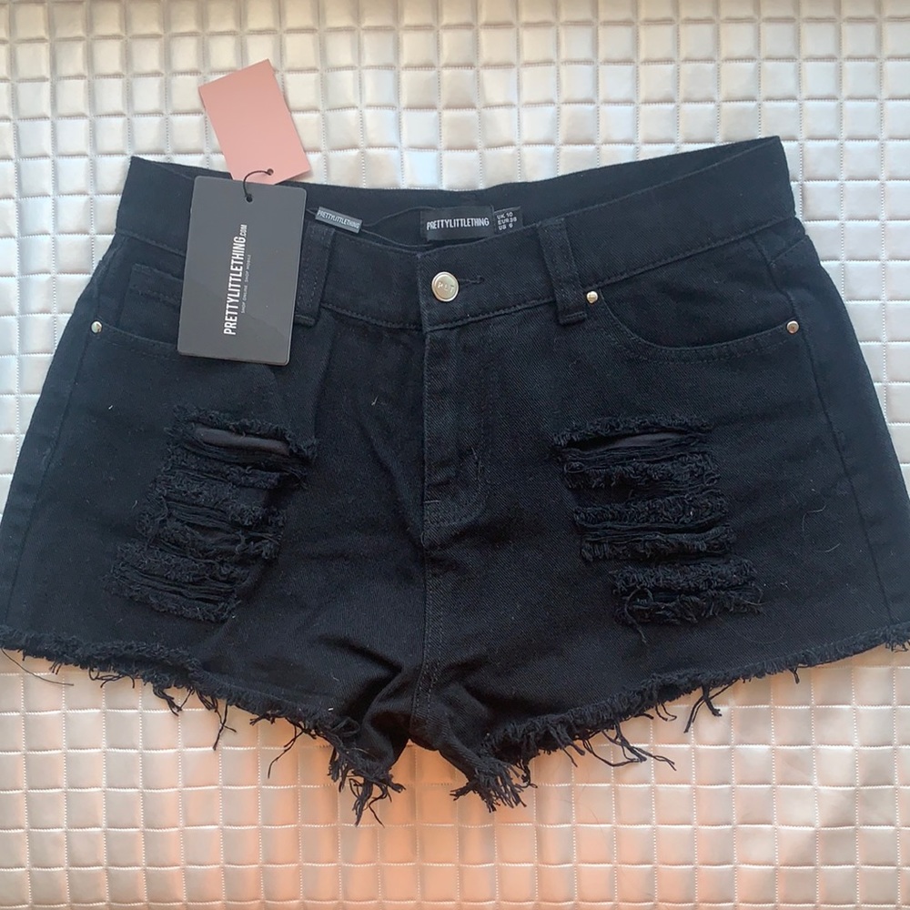 Pretty Little Thing Black Jean Shorts